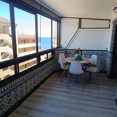 アパート Miramar Vibez トレビエハ